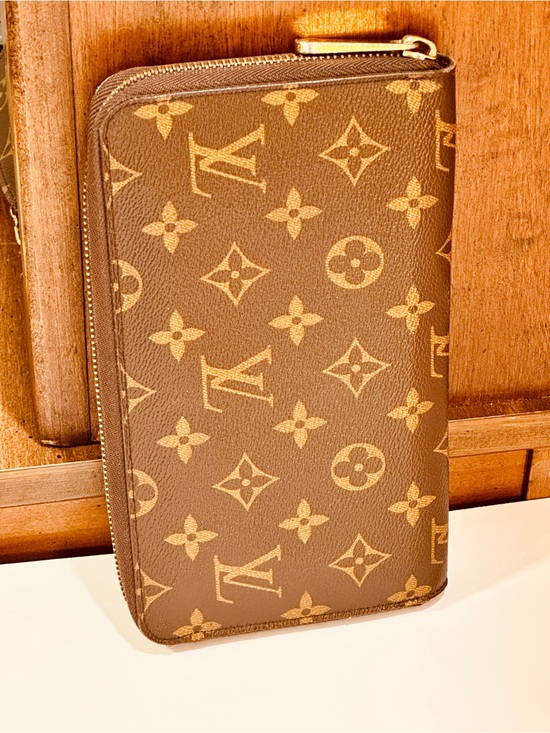 Handbags - Louis Vuitton XXL Zipper round Monogram long bifold Wallet